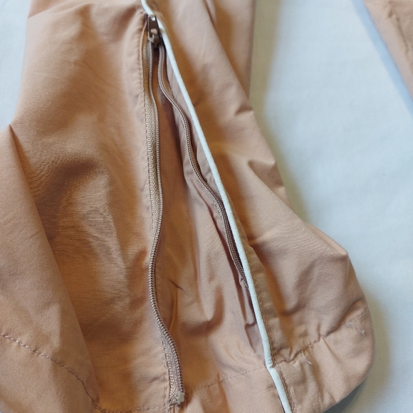 Northern Reflections Tan Vestest (L) & Pants (m) - Picture 12 of 14